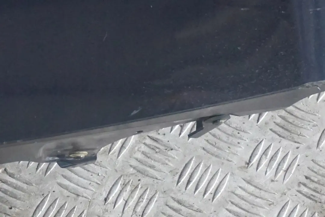 Izquierda Sill Tira lateral faldon Panel Toledoblau Azul - 482 para BMW Z4 E85 E86 con número de pieza 0031109 BMW Z4 E85 E86 Izquierda Sill Tira lateral faldon Panel Toledoblau Azul - 482 - SKU 0031109-TDB - Número de pieza 0031109