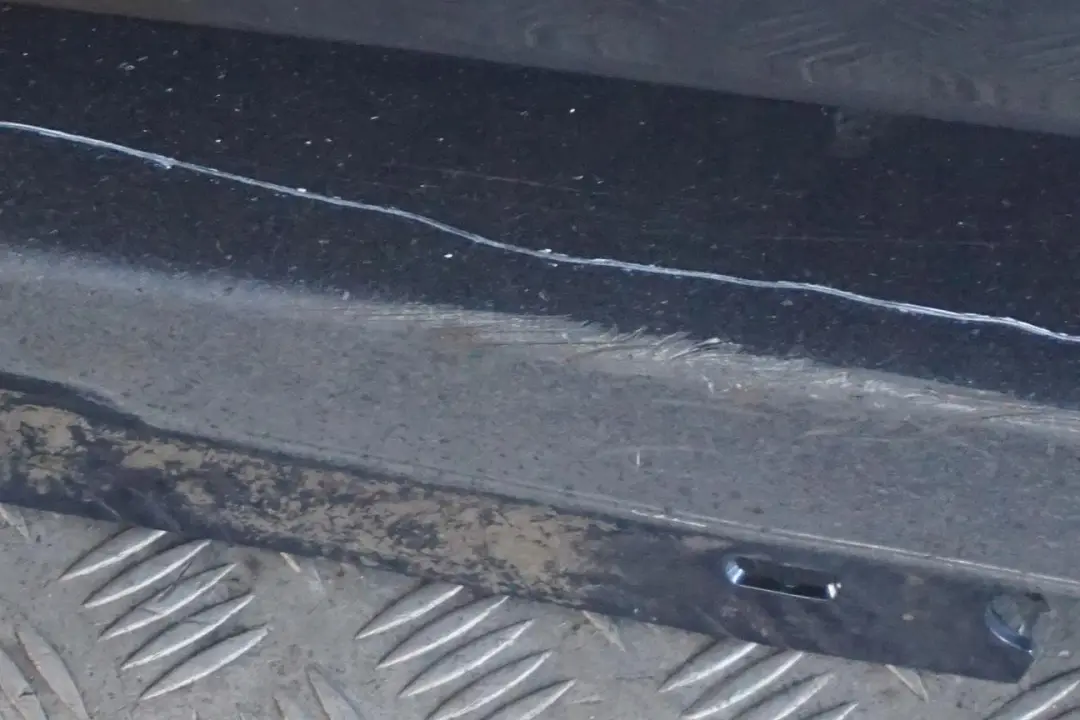BMW E87 LCI Sill Strip Side Skirt Left Tiefseeblau Deep Sea Blue A76 - SKU 0036145-DSB2 - Número de pieza 0036145