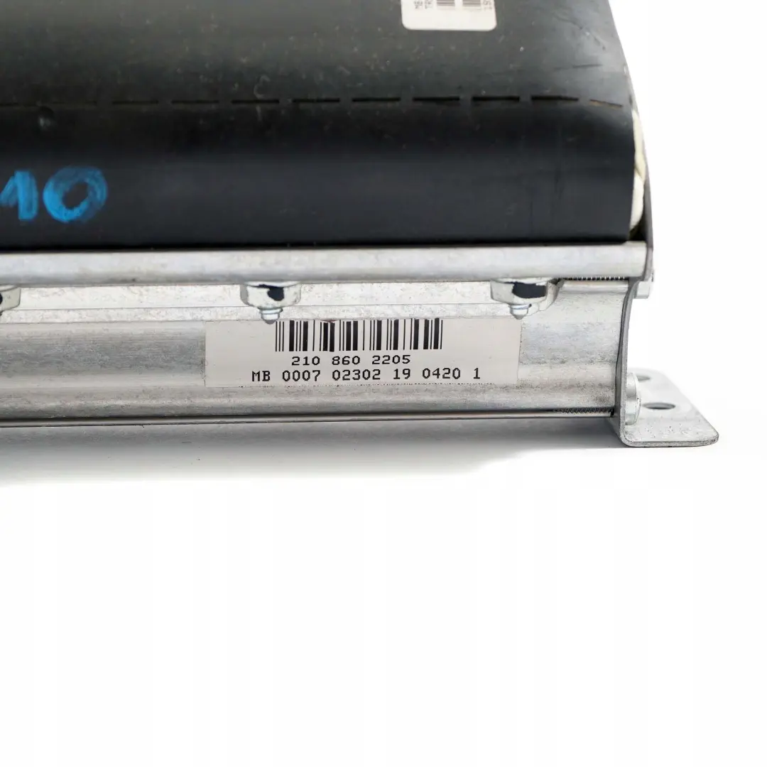 Airbag frontal côté passager A2108602205 pour Mercedes W210 à propos du numéro de pièce A2108600805 Mercedes W210 Airbag frontal côté passager A2108602205 - SKU A2108600805 - Numéro de pièce A2108600805