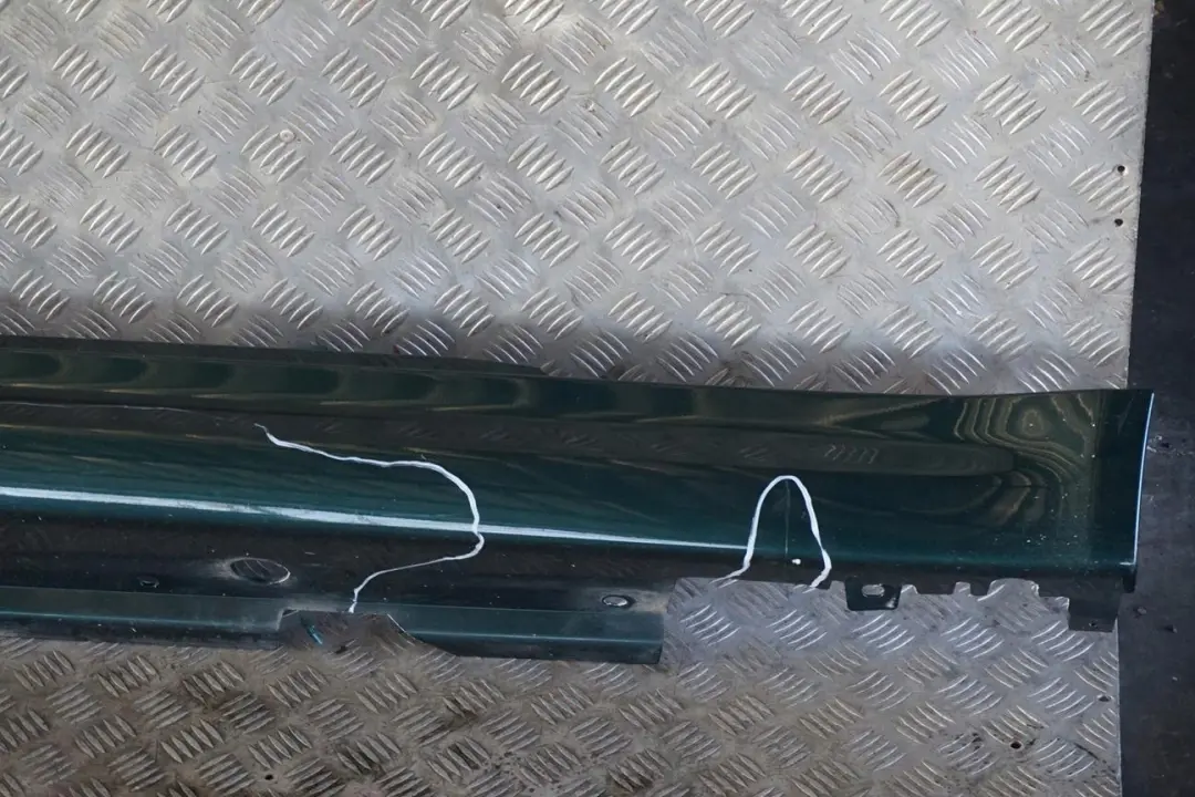 Copertura Gonna SX British Racing Green A67 per Mini Cooper R56 R57 con numero di parte 0430299 Mini Cooper R56 R57 Copertura Gonna SX British Racing Green A67 - SKU 0430299-BRG - Numero di parte 0430299