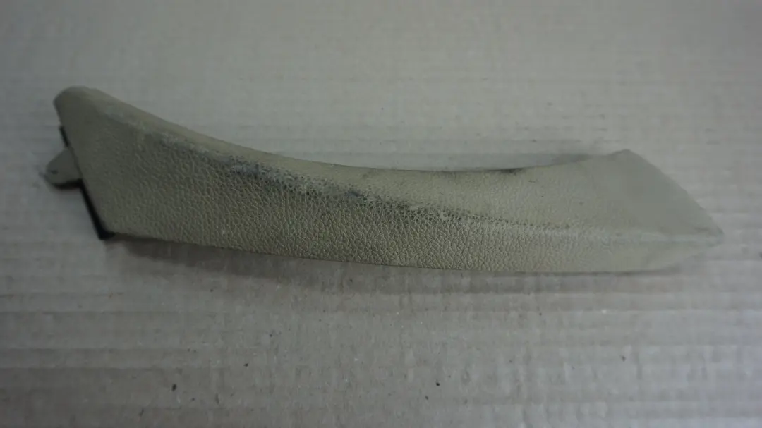 Verschluss Spange Türgriff innen links BEIGE für BMW 3 er E90 E91 mit Teilenummer 9150333 BMW 3 er E90 E91 Verschluss Spange Türgriff innen links BEIGE - SKU 9150333-2 - Teilenummer 9150333