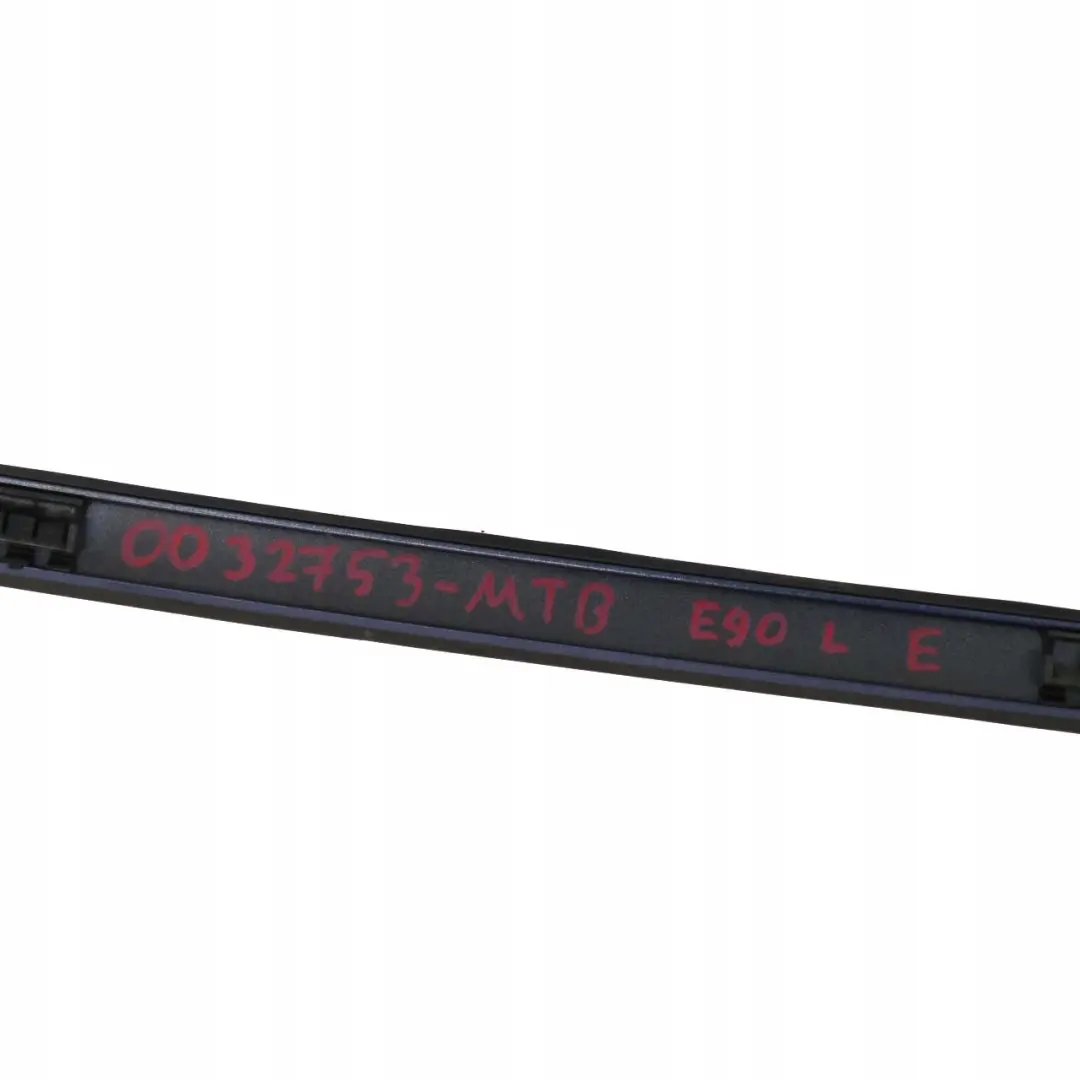 BMW E90 Bandes Decoratives Toit Peint a Droite Bleu Montego - A51 - SKU 0032752-MTB - Numéro de pièce 0032752