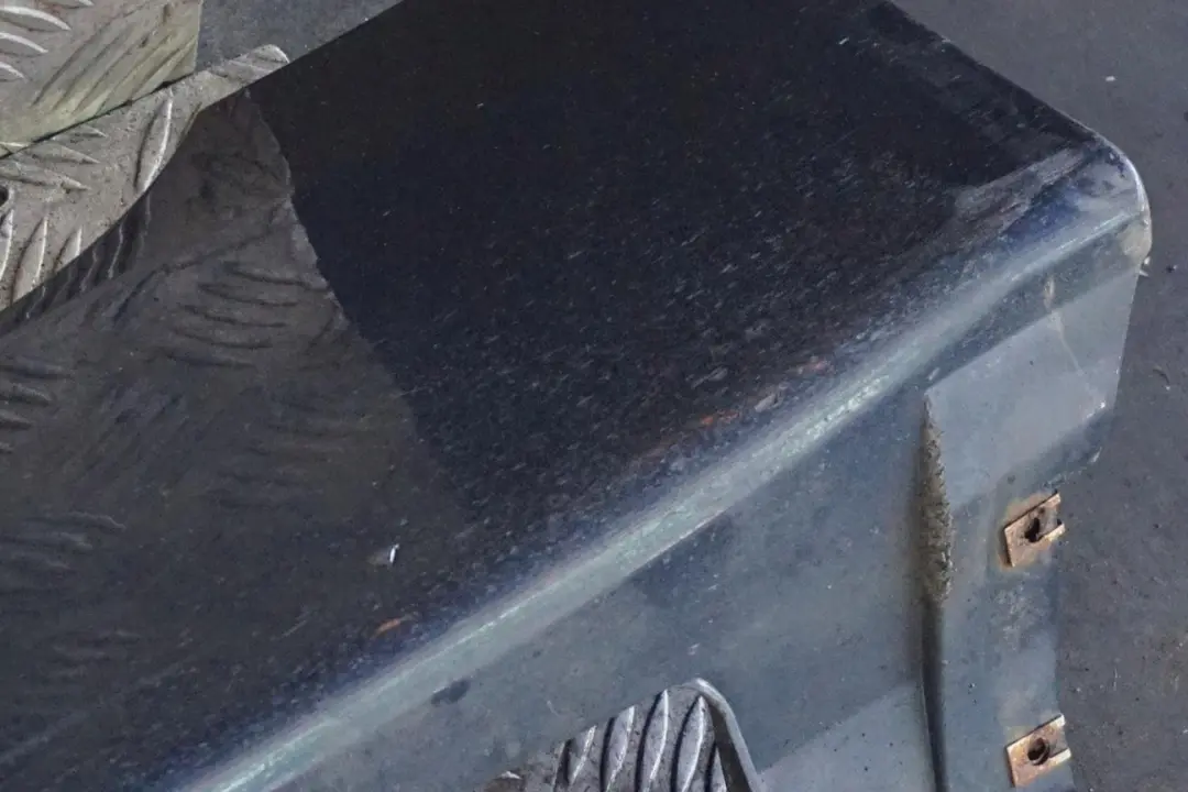 Schwellerleiste Blende Schweller Links Tiefseeblau Blau für BMW 5 E60 E61 LCI 1 mit Teilenummer 0422464 BMW 5 E60 E61 LCI 1 Schwellerleiste Blende Schweller Links Tiefseeblau Blau - SKU 0422464-DSB1 - Teilenummer 0422464