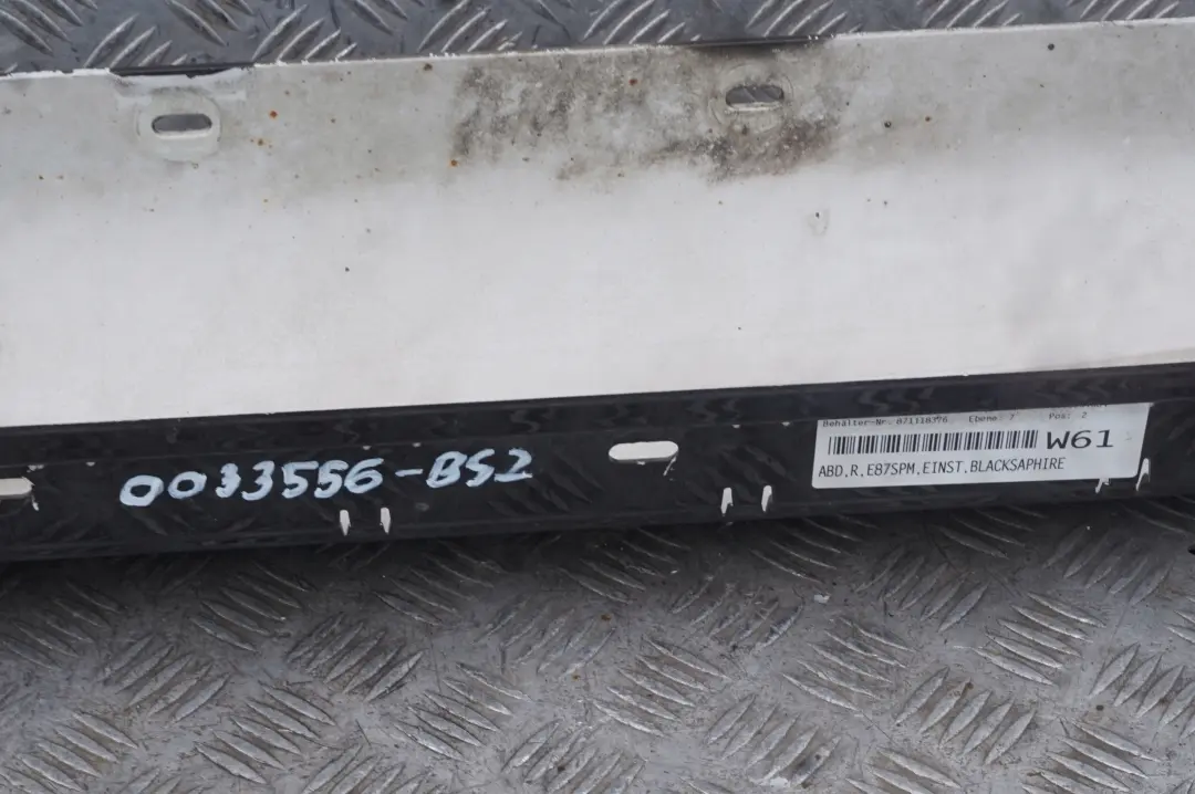 Zócalo Falda Lateral Derecho Negro Zafiro para BMW 2 E87 LCI M SPORT con número de pieza 33556 BMW 2 E87 LCI M SPORT Zócalo Falda Lateral Derecho Negro Zafiro - SKU 0033556-BS2 - Número de pieza 33556