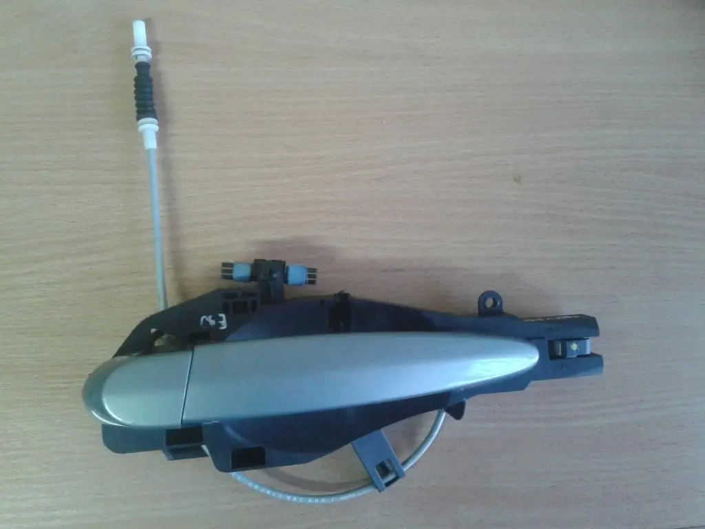 BMW 3 er E90 E91 Kompletter Haltegriff Hinten Links Arktis Metallic 0445183