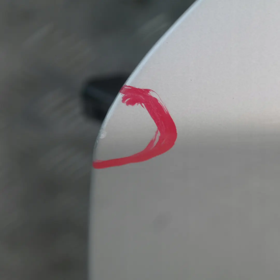 Fahrerseite Tür vorne links Titansilber Silber Metallic 354 für BMW 1 E87 LCI mit Teilenummer 7191011 BMW 1 E87 LCI Fahrerseite Tür vorne links Titansilber Silber Metallic 354 - SKU 7191011-TS11 - Teilenummer 7191011