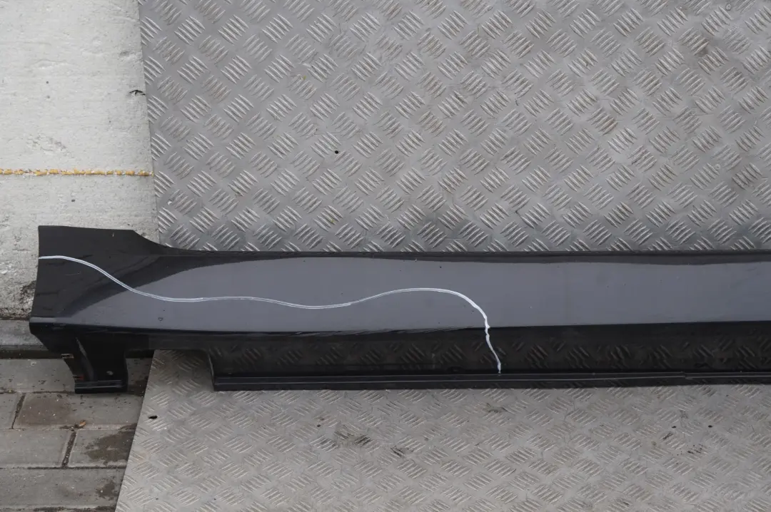 BMW E60N E61N LCI Listello Portiera Apertura Gonna Destra Black Sapphire 475 - SKU 0422465-BS1 - Numero di parte 0422465
