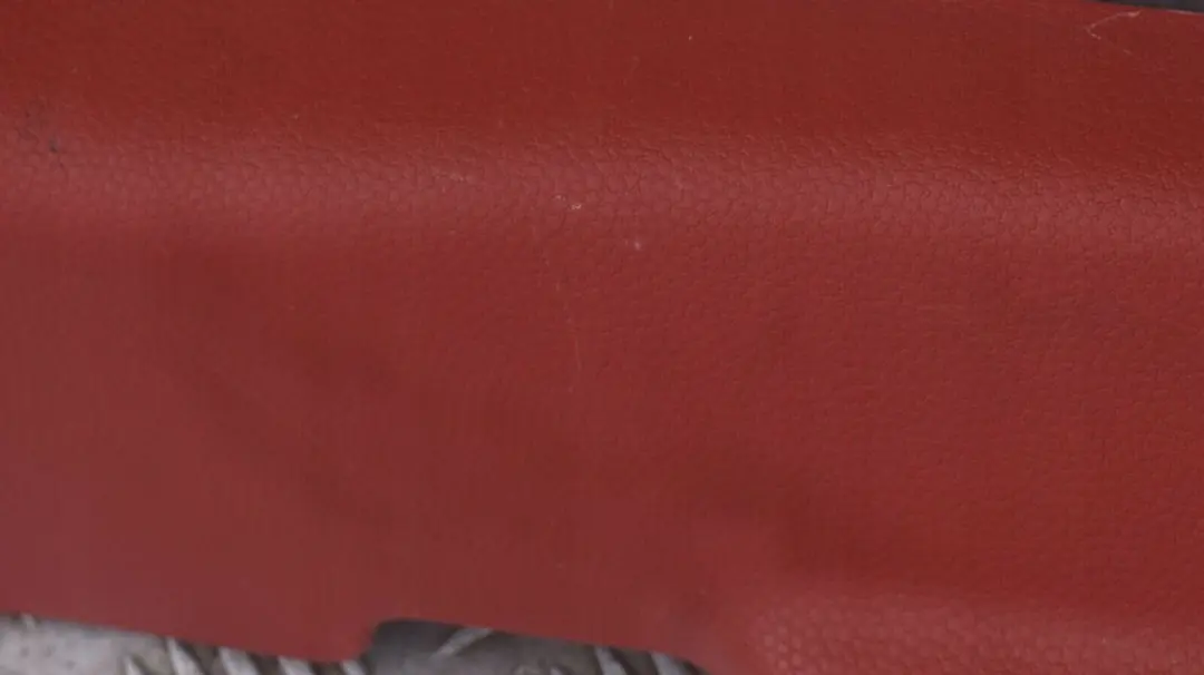 Rivestimento Laterale Inferiore Anteriore Sinistra Redwood Rosso per Mini Cooper R56 con numero di parte 2753367 Mini Cooper R56 Rivestimento Laterale Inferiore Anteriore Sinistra Redwood Rosso - SKU 2753367 - Numero di parte 2753367