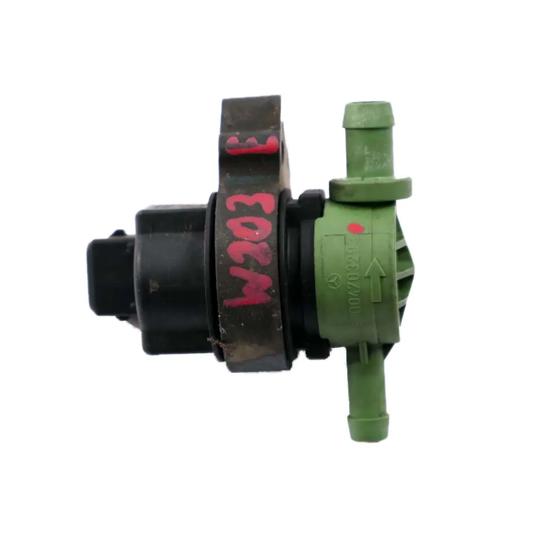 Válvula purga bomba regeneración combustible para Mercedes S203 W203 con número de pieza A0004703293 Mercedes S203 W203 Válvula purga bomba regeneración combustible - SKU A0004703293 - Número de pieza A0004703293