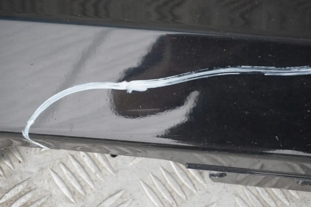 BMW 1 E81 Nakładka próg prawy schwarz II 668 - SKU 0036142-SCH4 - Numer Części 0036142