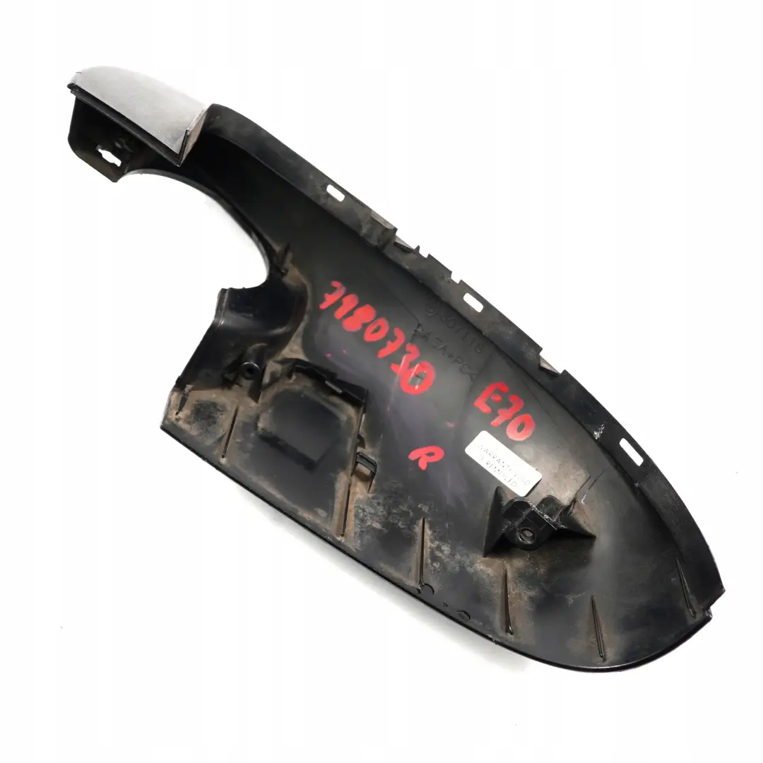 Osłona obudowa lusterka prawa do BMW X5 X6 E70 E71 o numerze 7180730 BMW X5 X6 E70 E71 Osłona obudowa lusterka prawa - SKU 7180730 - Numer Części 7180730