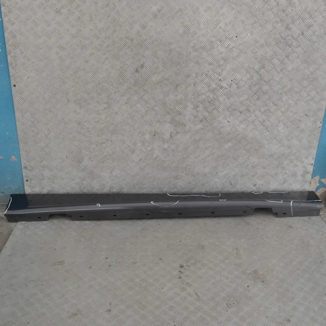 Listello Portiera Destra Frizzante Grafite Metallizzato A2 0032948 per BMW E87 con numero di parte 51770032948 BMW E87 Listello Portiera Destra Frizzante Grafite Metallizzato A2 0032948 - SKU 0032948-SG7 - Numero di parte 51770032948