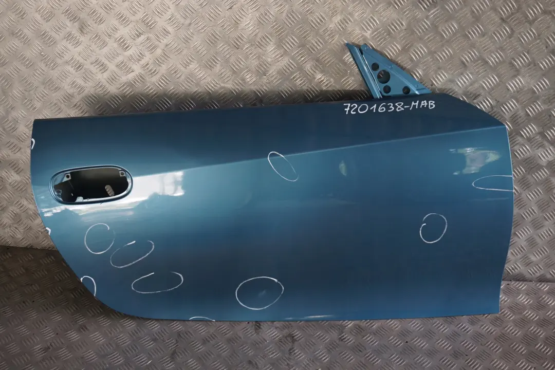 Front Right Door O/S Maledivenblau Maldives Blue to BMW Z4 Series E85 Convertible with Part number 7201637 BMW Z4 Series E85 Convertible Front Right Door O/S Maledivenblau Maldives Blue - SKU 7201638-MAB - Part number 7201637