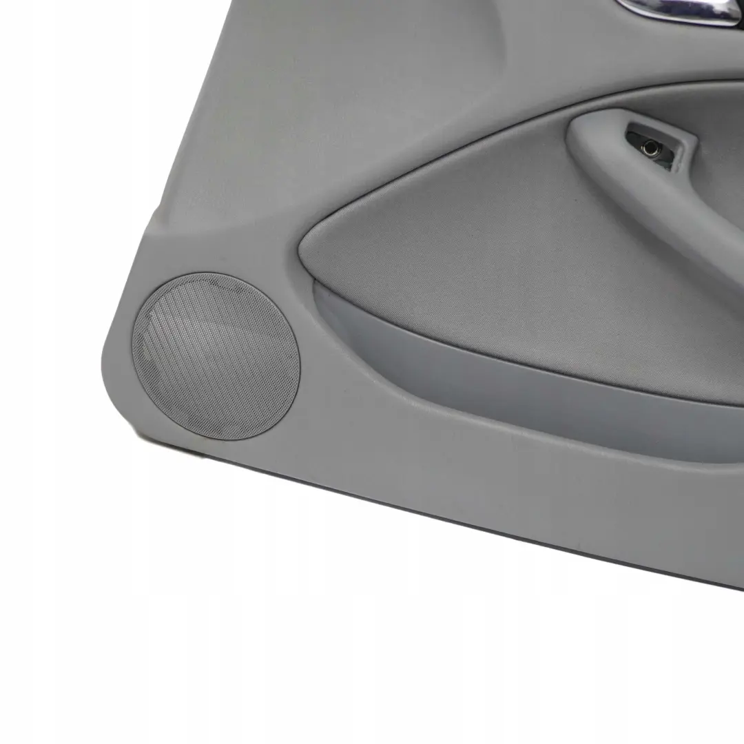 Boczek drzwi prawy przód grey do BMW E46 Sedan Kombi o numerze 7043054 BMW E46 Sedan Kombi Boczek drzwi prawy przód grey - SKU 7043054 - Numer Części 7043054