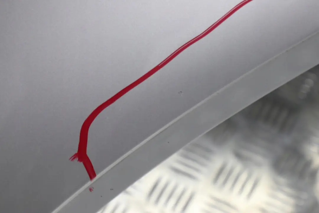 Side Panel Wing Fender Delantero Izquierdo Titansilber Plata - 354 para BMW X5 E53 6 con número de pieza 7000385 BMW X5 E53 6 Side Panel Wing Fender Delantero Izquierdo Titansilber Plata - 354 - SKU 7000385-TS6 - Número de pieza 7000385