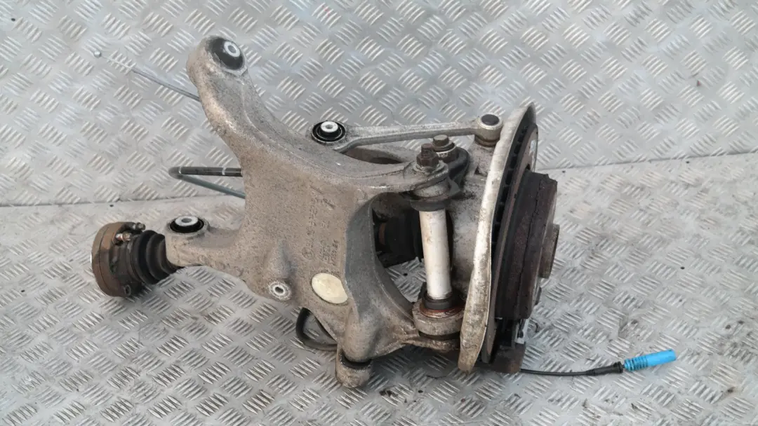 LEFT SUSPENSION HUB LEG BRAKE CALLIPER DISC SET N/S to BMW 5 Series E61 530d REAR with Part number 33526766587 BMW 5 Series E61 530d REAR LEFT SUSPENSION HUB LEG BRAKE CALLIPER DISC SET N/S - SKU 6766587-1 - Part number 33526766587