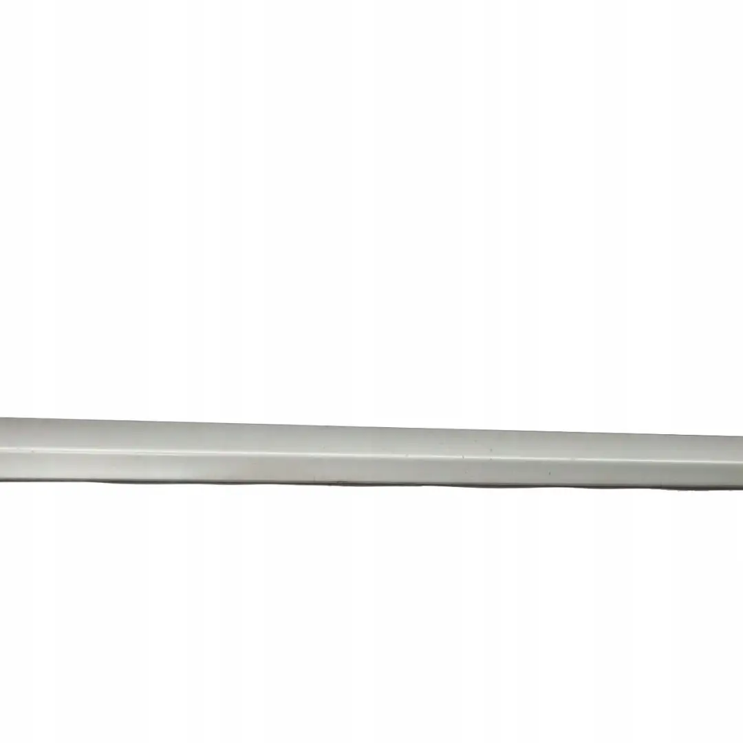 Puerta Delantera Izquierda Banda De Moldura Plata Brillante 744 para Mercedes CL203 con número de pieza A2036902982 Mercedes CL203 Puerta Delantera Izquierda Banda De Moldura Plata Brillante 744 - SKU A2036902982-BS - Número de pieza A2036902982