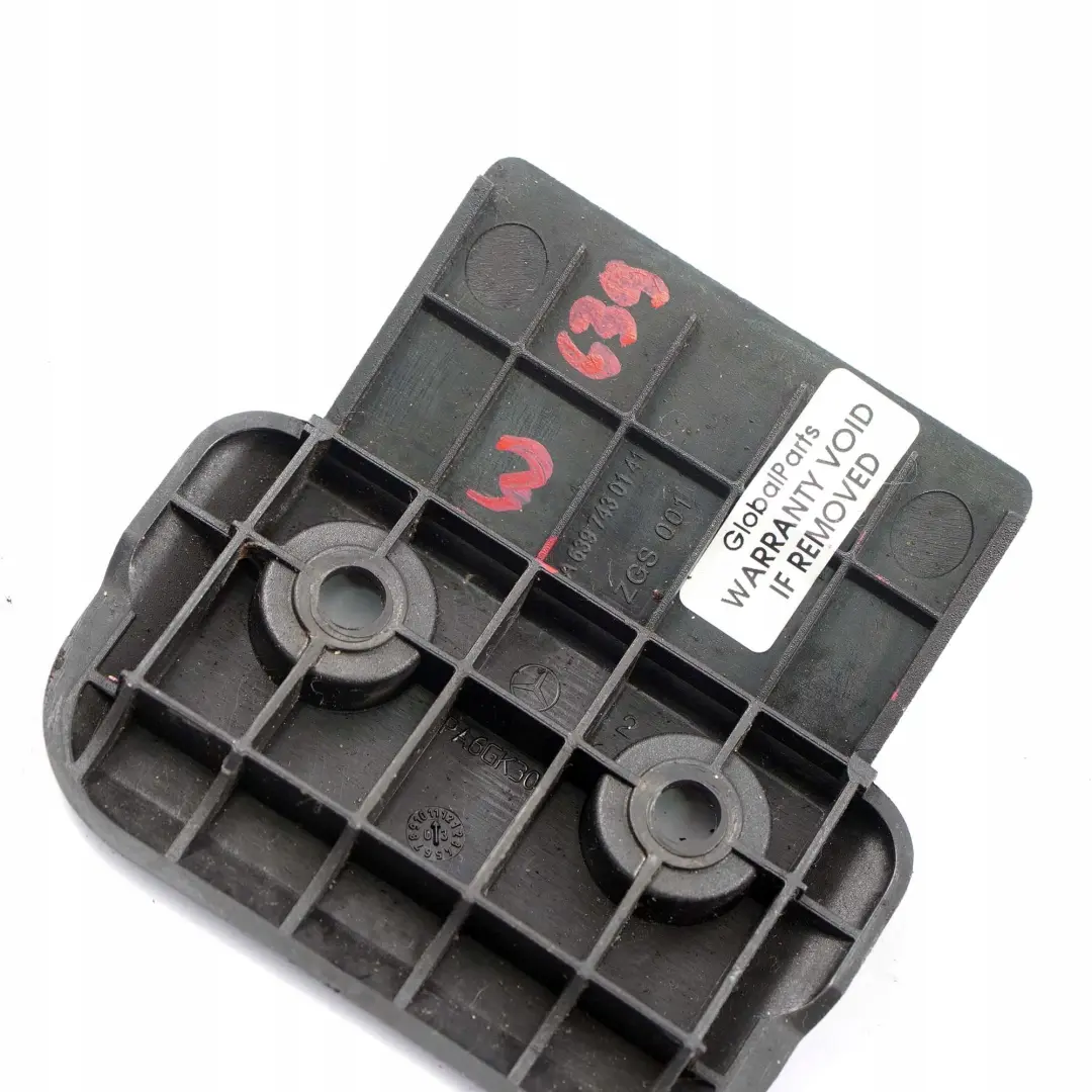 Entretoise De Fond De Hayon De Coffre Arrière pour Mercedes Vito W639 à propos du numéro de pièce A6397430141 Mercedes Vito W639 Entretoise De Fond De Hayon De Coffre Arrière - SKU A6397430141 - Numéro de pièce A6397430141