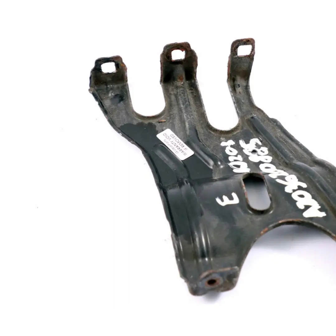 Pannello anteriore sbalzo destro O/S Piastra supporto faro per Mercedes W203 con numero di parte A2036200885 Mercedes W203 Pannello anteriore sbalzo destro O/S Piastra supporto faro - SKU A2036200885 - Numero di parte A2036200885