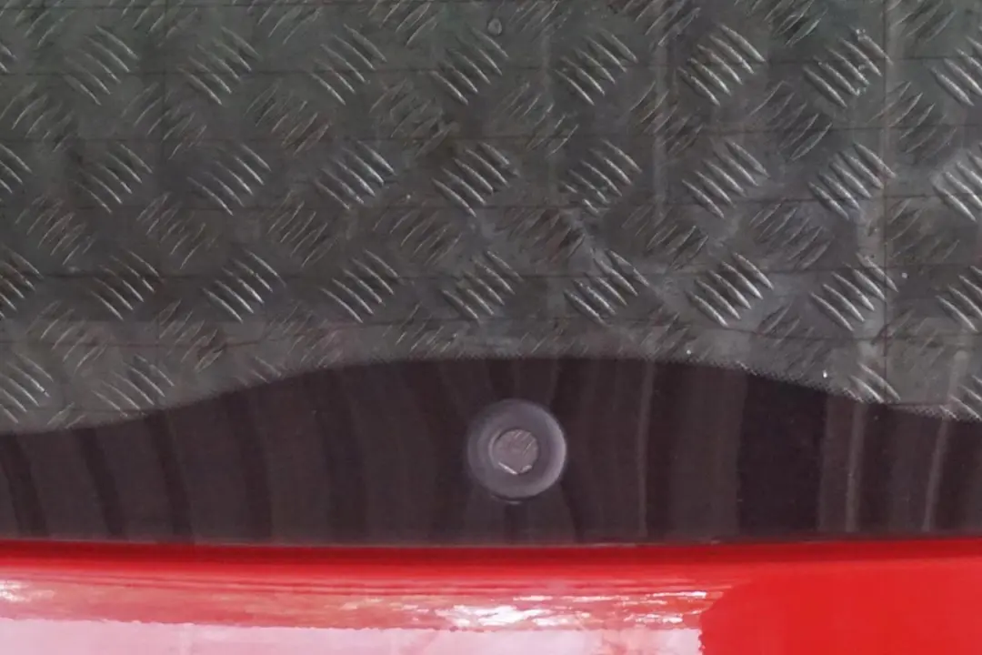 BMW E83 X3 Klapa bagażnika tył Karmesinrot A61 - SKU 3452197-KAR - Numer Części 3452197