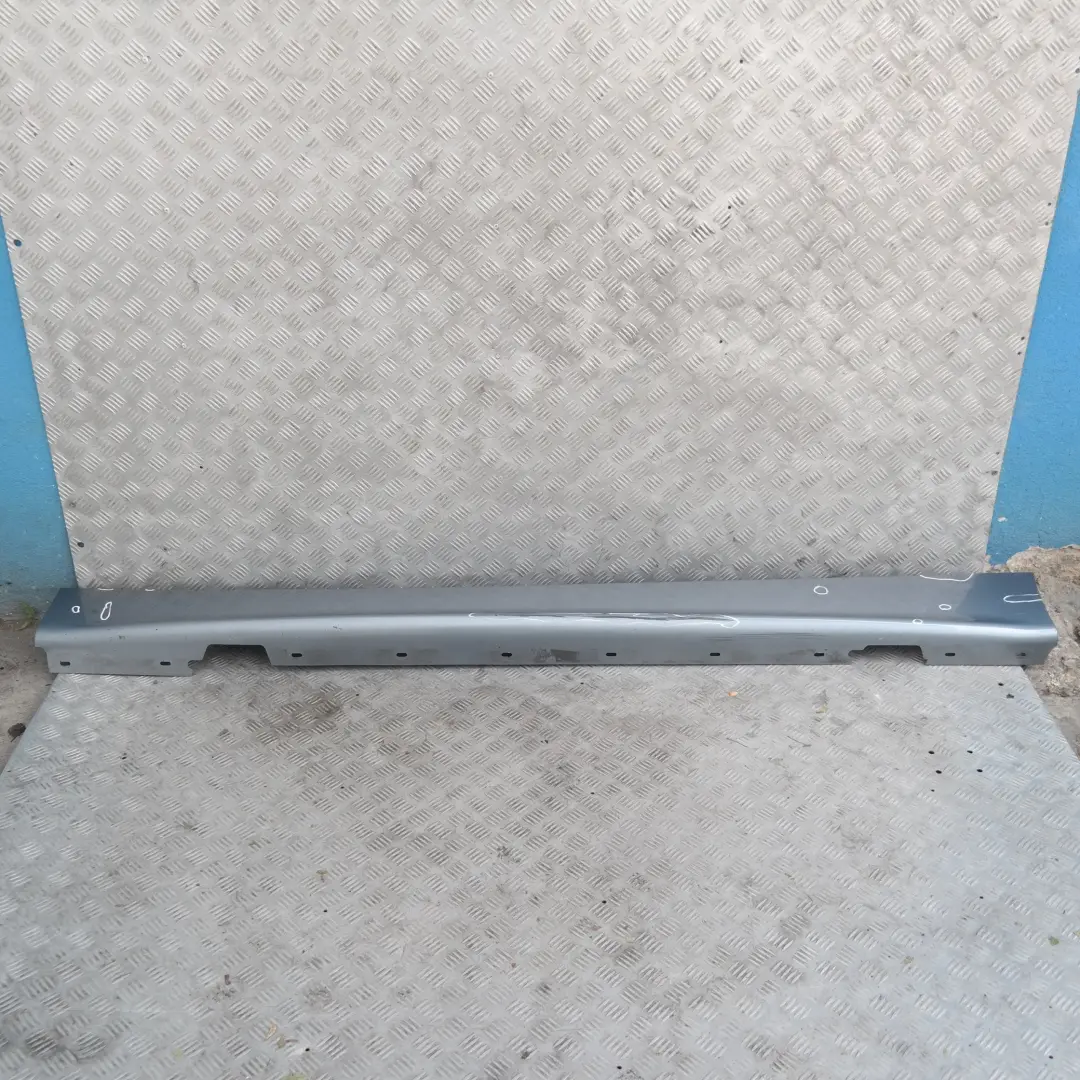 Schwellerleiste Blende Schweller links Quarzblau Blau Metallic für BMW 1 er E87 mit Teilenummer 32949 BMW 1 er E87 Schwellerleiste Blende Schweller links Quarzblau Blau Metallic - SKU 0032949-QB8 - Teilenummer 32949