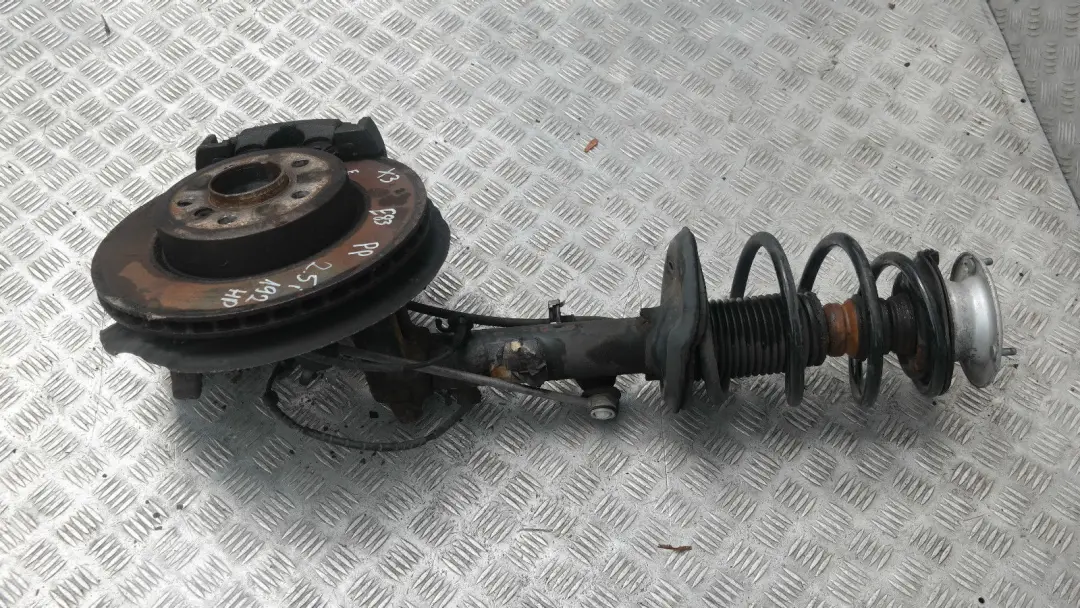 BMW X3 er E83 2.5i M54 Federbein Sport Schwenklager Bremsscheibe Vorne Rechts - SKU 3413146-1 - Teilenummer 3453524