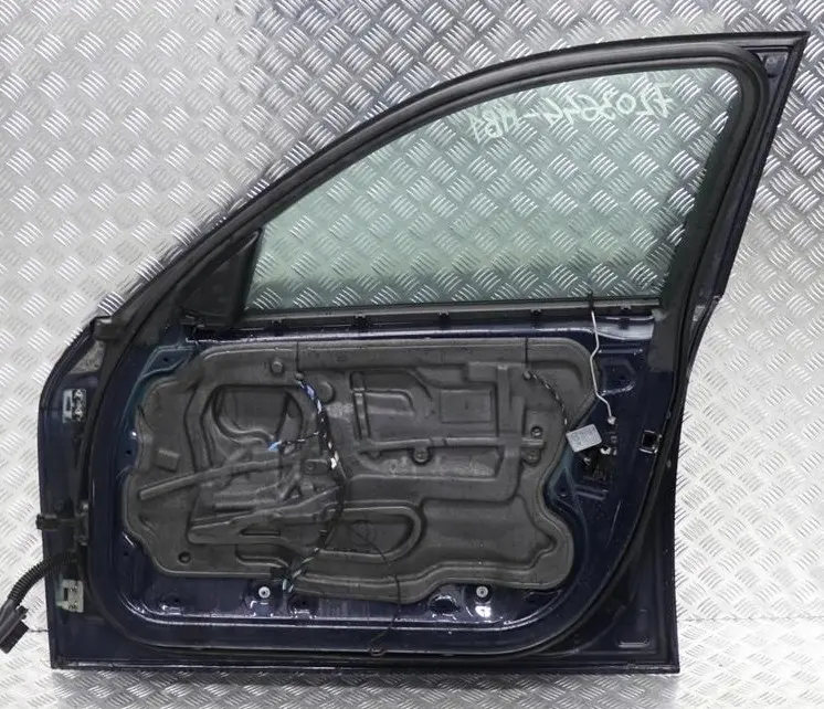 Beifahrer Tür vorne rechts Monacoblau Blau Metallic für BMW 3 er E90 E91 LCI mit Teilenummer 7203644 BMW 3 er E90 E91 LCI Beifahrer Tür vorne rechts Monacoblau Blau Metallic - SKU 7203644-MB1 - Teilenummer 7203644