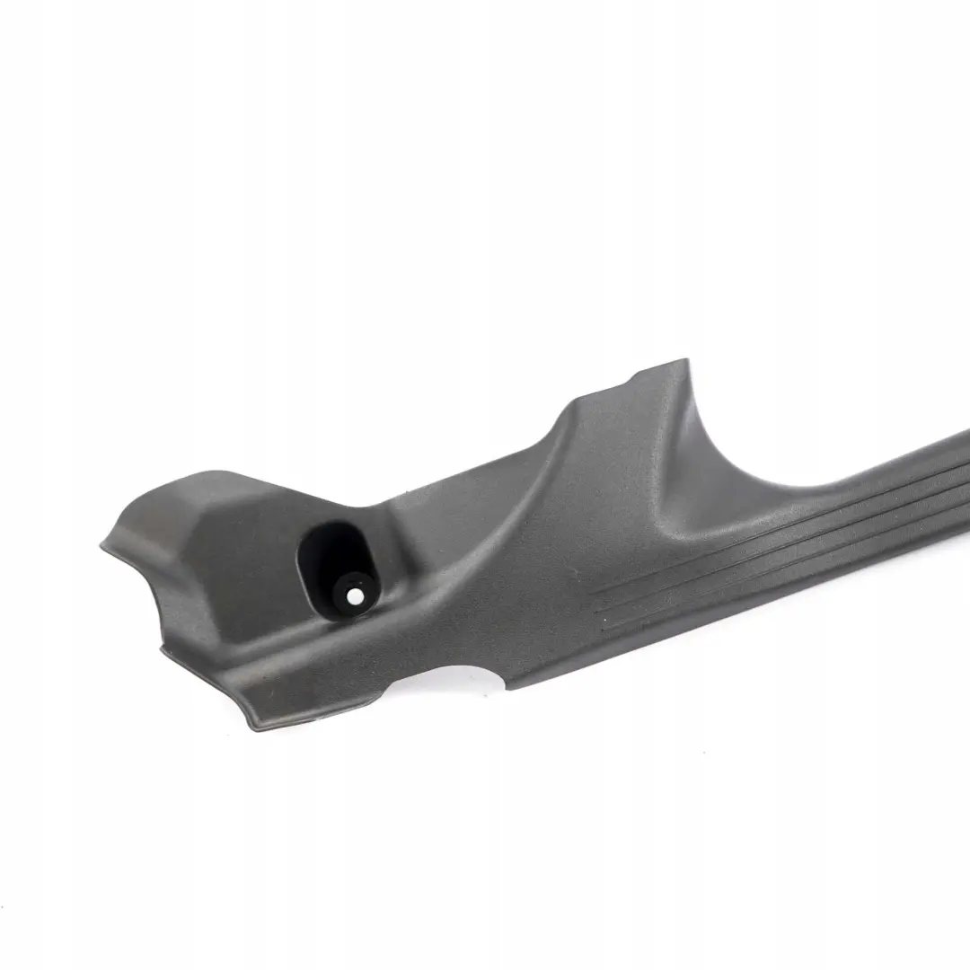 Rail Trasero Derecho Alfombra Borde Umbral Puerta Tapa A2036862436 para Mercedes W203 con número de pieza A2036863036 Mercedes W203 Rail Trasero Derecho Alfombra Borde Umbral Puerta Tapa A2036862436 - SKU A2036863036 - Número de pieza A2036863036