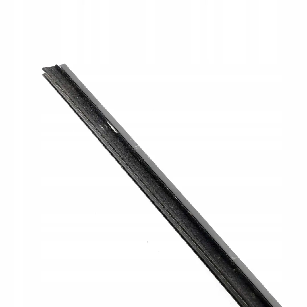 BMW E36 Berlina Touring Burlete Interior Puerta Trasera Izquierda Negro - SKU 8174765 - Número de pieza 8174765