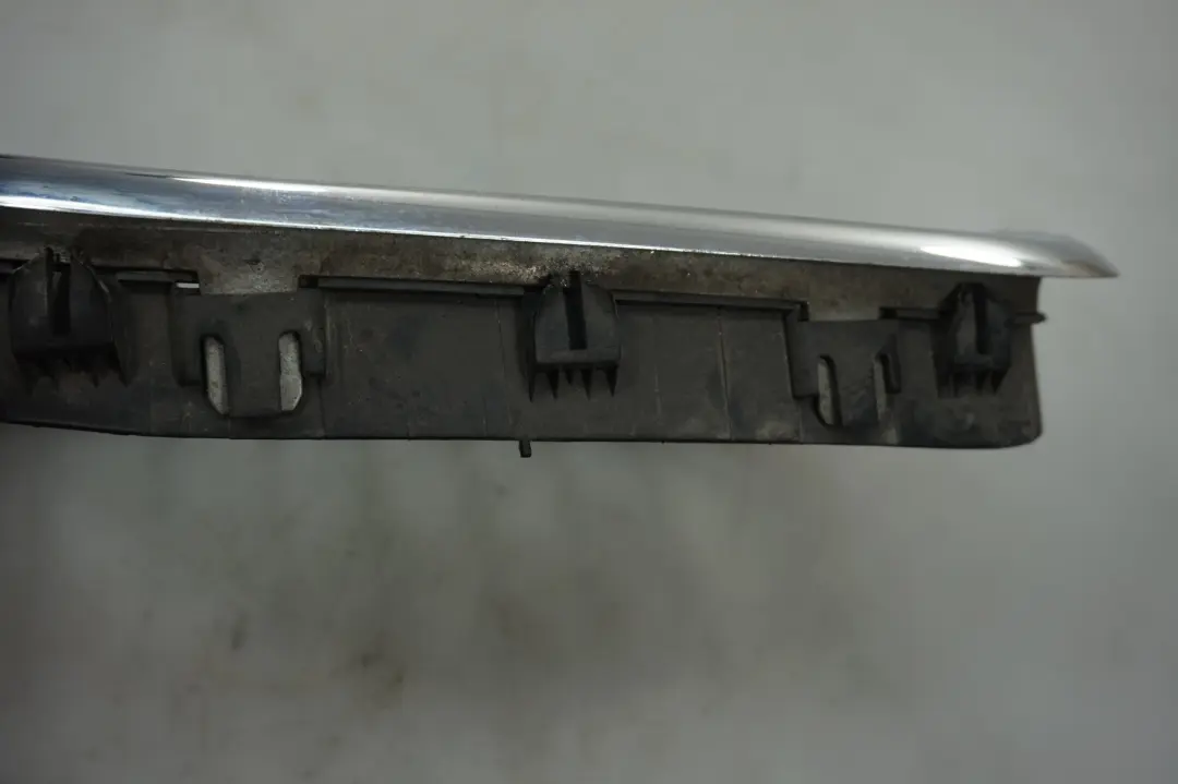 Genuine X5 Series E53 Front Right Titan Grille O/S Chrome to BMW with Part number 8402646 BMW Genuine X5 Series E53 Front Right Titan Grille O/S Chrome - SKU 8247674 - Part number 8402646