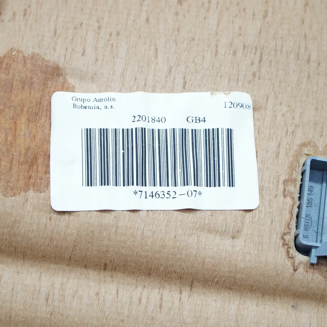 Podsufitka alaskagrau szara 7146352 do BMW E87 o numerze 6956007 BMW E87 Podsufitka alaskagrau szara 7146352 - SKU 6956007 - Numer Części 6956007