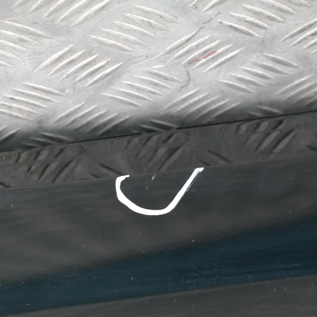 Sill Strip Side Skirt Left Black Sapphire Metallic- 475 para BMW 11 E87 con número de pieza 32949 BMW 11 E87 Sill Strip Side Skirt Left Black Sapphire Metallic- 475 - SKU 0032949-BS11 - Número de pieza 32949