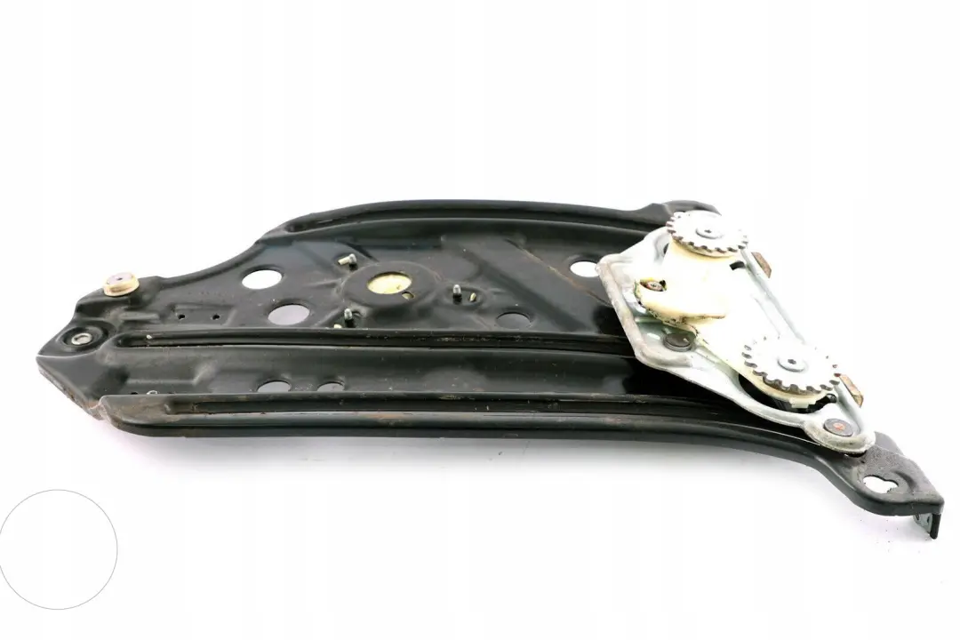 Fensterheber ohne Motor hinten rechts 5137 7165594 für BMW 1 r E88 mit Teilenummer 7165600 BMW 1 r E88 Fensterheber ohne Motor hinten rechts 5137 7165594 - SKU 7165600 - Teilenummer 7165600