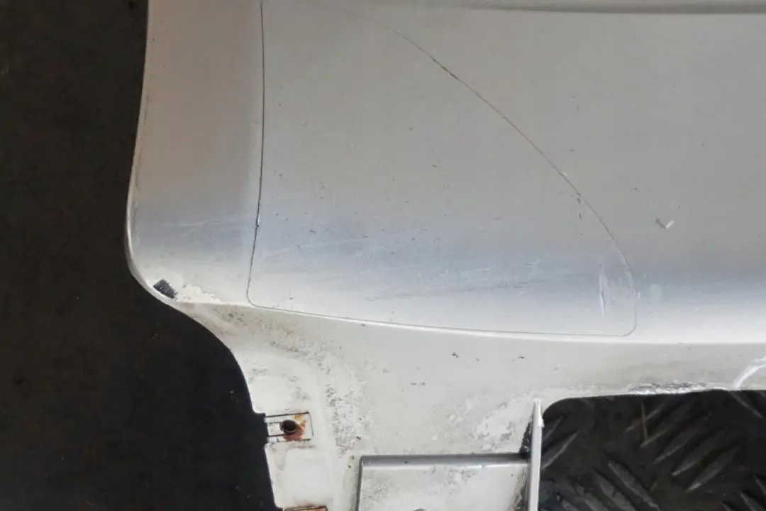 Reihe E63 E64 Abdeckung Schweller Rechts Mineralsilber Silber - A14 für BMW 6 mit Teilenummer 0304948 BMW 6 Reihe E63 E64 Abdeckung Schweller Rechts Mineralsilber Silber - A14 - SKU 0304948-MS - Teilenummer 0304948