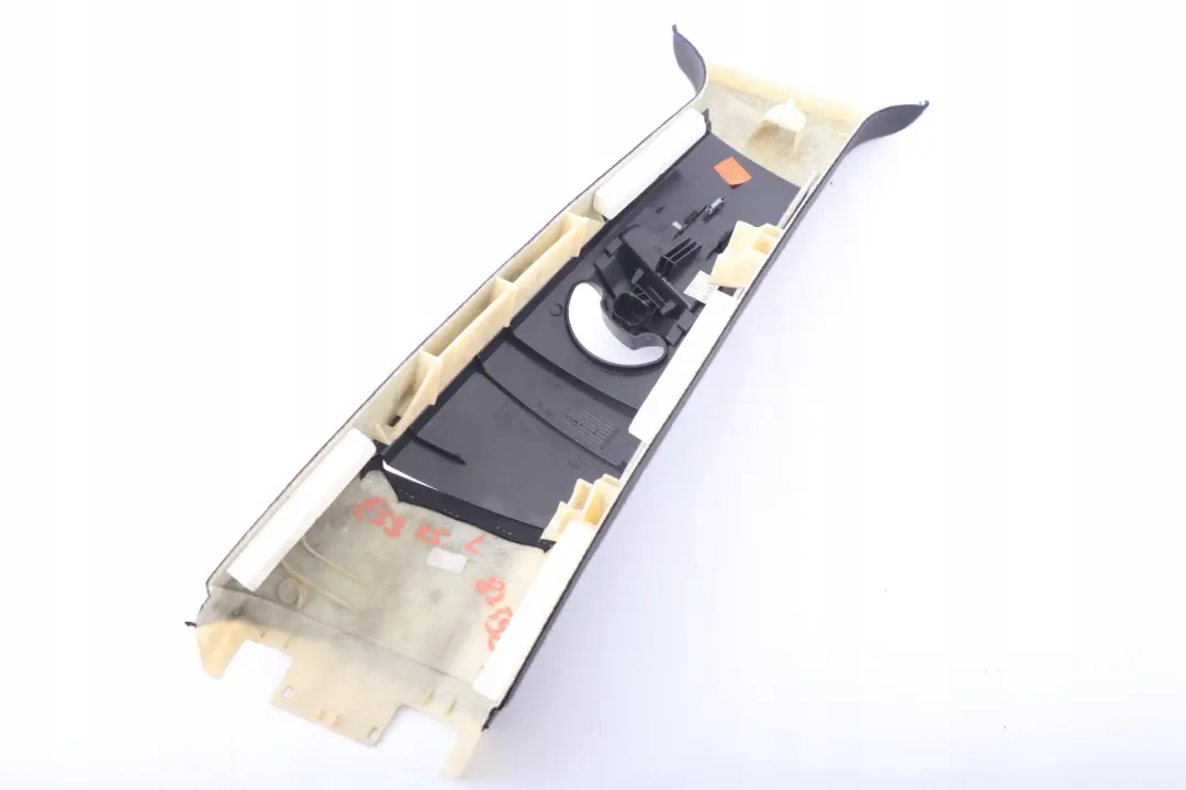 Carenatura Montante Centro Superiore Sua Nero Lato per BMW X5 E53 con numero di parte 8259819 BMW X5 E53 Carenatura Montante Centro Superiore Sua Nero Lato - SKU 8203871-1 - Numero di parte 8259819