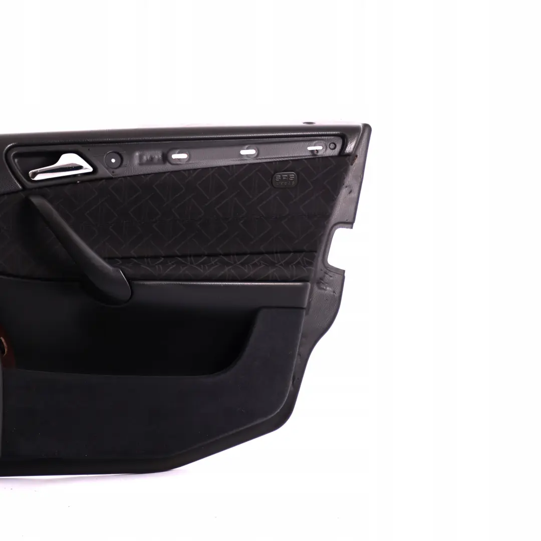 Mercedes W203 Delantera Derecha O / Panel De La tarjeta De puerta De tela Negro - SKU A2037208270-1 - Número de pieza A2037208270
