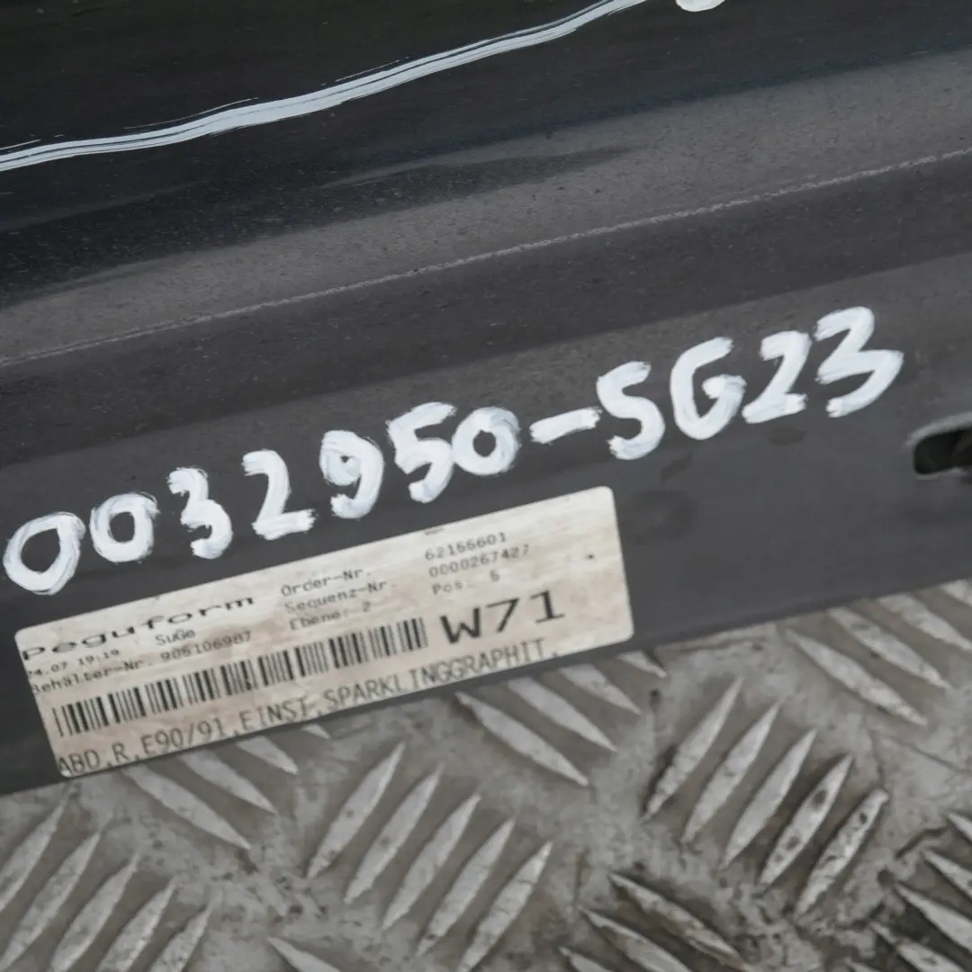 Schwellerleiste Blende Schweller rechts Sparkling Graphite für BMW 3 er E90 E91 mit Teilenummer 32950 BMW 3 er E90 E91 Schwellerleiste Blende Schweller rechts Sparkling Graphite - SKU 0032950-SG23 - Teilenummer 32950