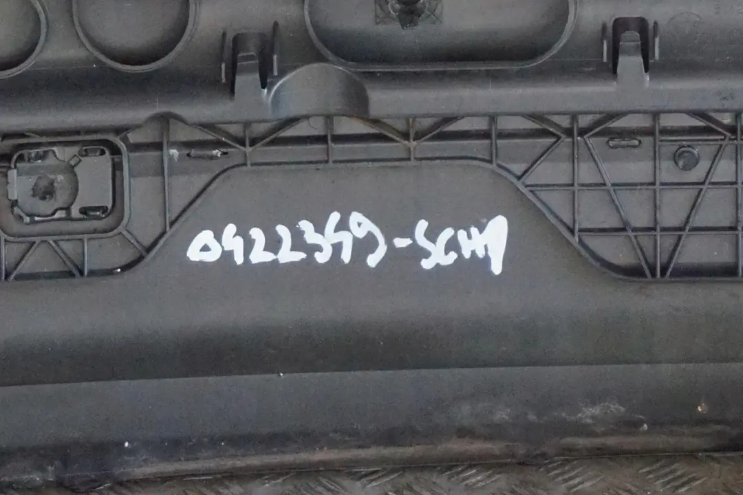 Bumper PDC Black Schwarz 2 - 668 to BMW 5 Series E60 LCI Saloon Rear with Part number 0422349 BMW 5 Series E60 LCI Saloon Rear Bumper PDC Black Schwarz 2 - 668 - SKU 0422349-SCH1 - Part number 0422349