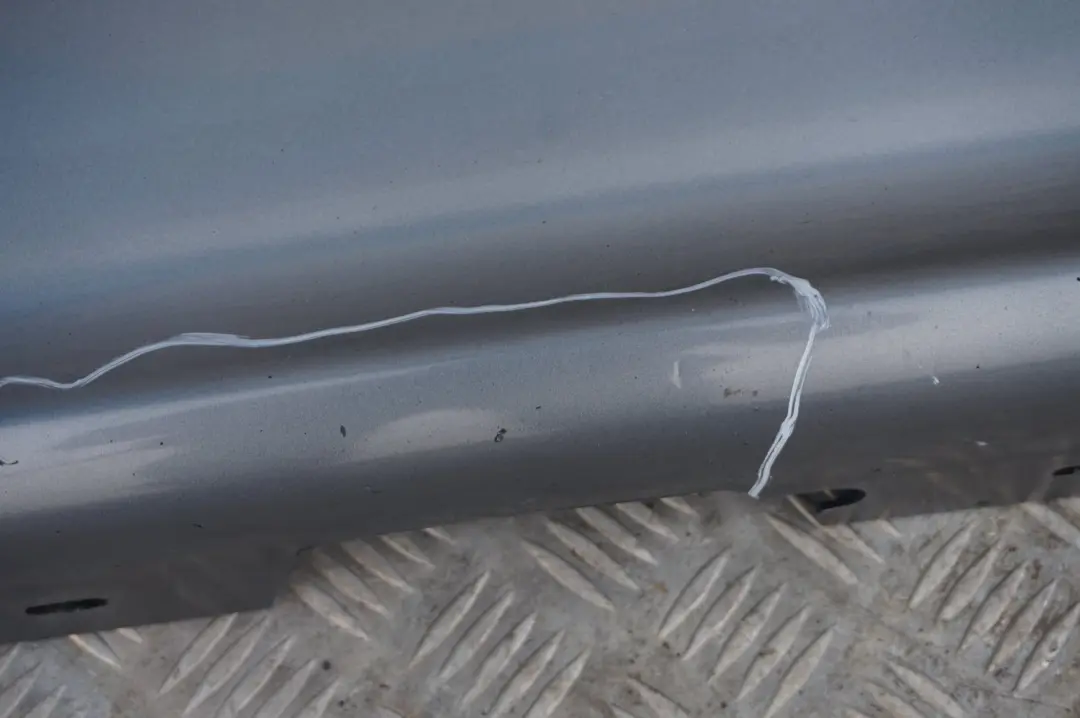 BMW 1 E87 Nakładka próg prawy Quarzblau A18 - SKU 0032948-QB13 - Numer Części 32948