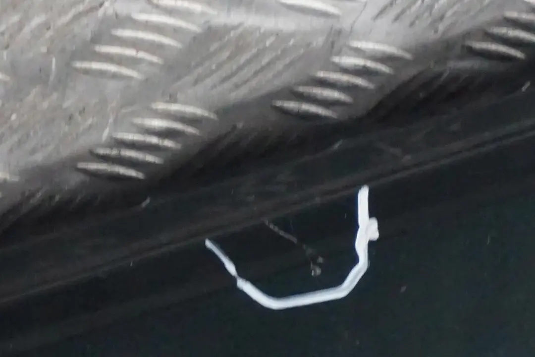 BMW E65 Listello Portiera Apertura Gonna SX Blu Toledo Blu Metallizzato - SKU 0140037-OXF - Numero di parte 0140037