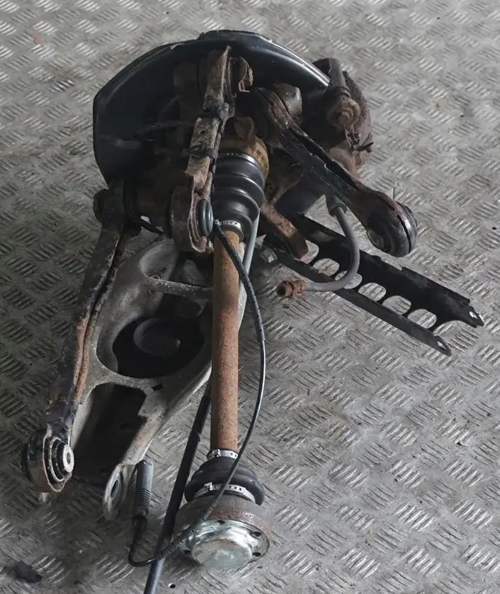 N43 1.6 Abtriebswelle Schwenklager Bremssattel Hinten Links für BMW 1 E87 116i mit Teilenummer 6774809 BMW 1 E87 116i N43 1.6 Abtriebswelle Schwenklager Bremssattel Hinten Links - SKU 6774809-22 - Teilenummer 6774809