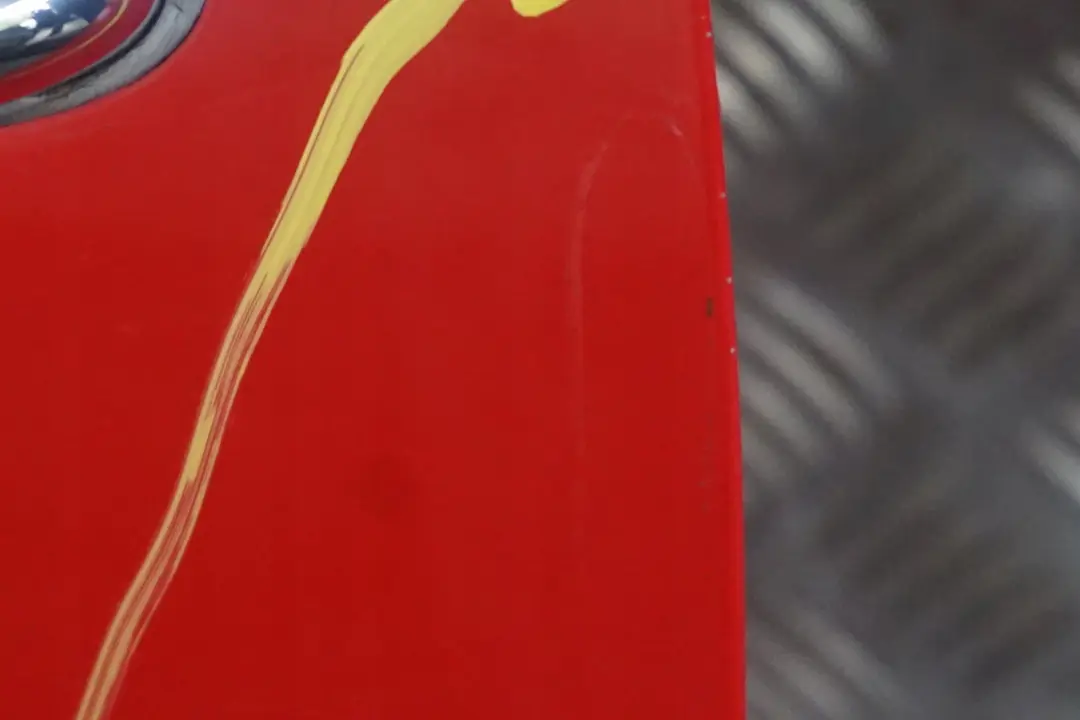 Drzwi lewe Chili Red 851 do MINI Cooper R55 R56 o numerze 2755935 MINI Cooper R55 R56 Drzwi lewe Chili Red 851 - SKU 2755935-CHRED14 - Numer Części 2755935