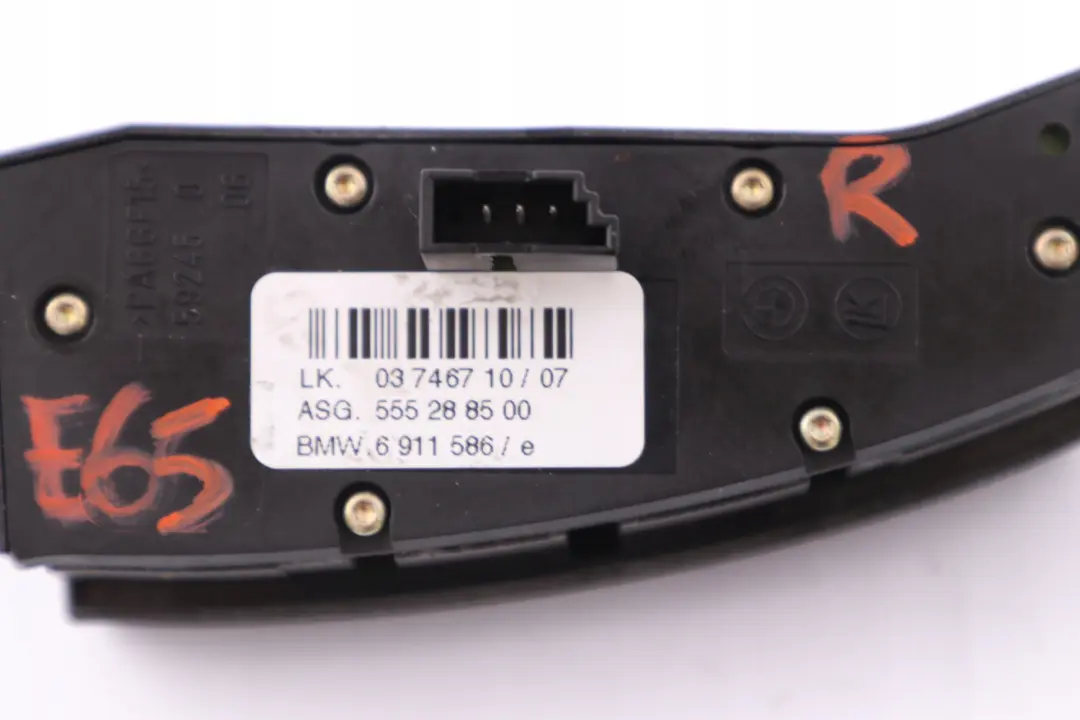 Mulifuncion Volante Boton De Control Interruptor Derecho para BMW E65 con número de pieza 6911586 BMW E65 Mulifuncion Volante Boton De Control Interruptor Derecho - SKU 6911586 - Número de pieza 6911586
