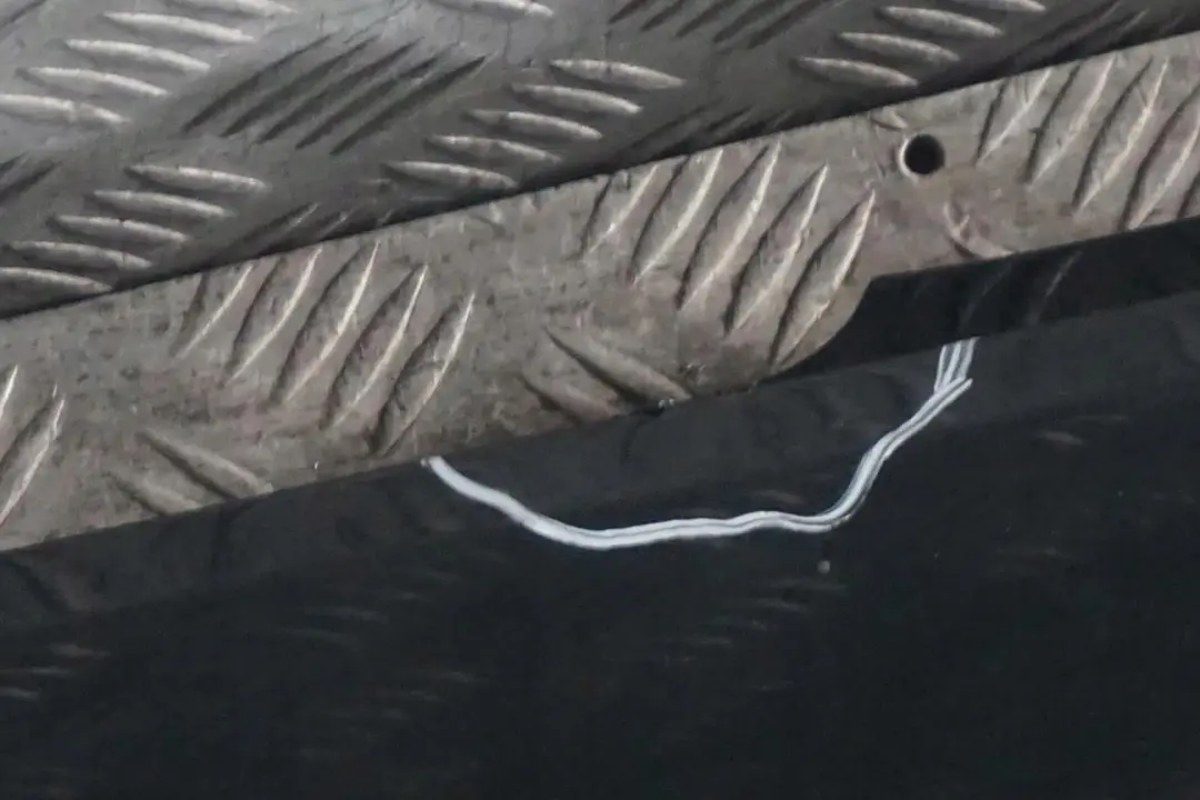 Bas de Porte Seuil A Gauche Tiefgruen Vert Metallique A43 pour BMW E92 E93 à propos du numéro de pièce 0034059 BMW E92 E93 Bas de Porte Seuil A Gauche Tiefgruen Vert Metallique A43 - SKU 0034059-TG - Numéro de pièce 0034059