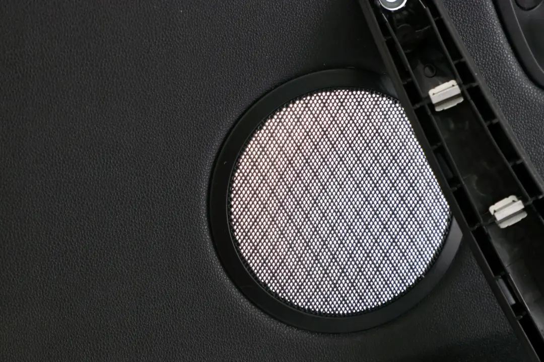 Panneau Portieres Avant Droite Noir 5141 pour BMW 1 Serie E87 1 à propos du numéro de pièce 7133300 BMW 1 Serie E87 1 Panneau Portieres Avant Droite Noir 5141 - SKU 7133300-1 - Numéro de pièce 7133300