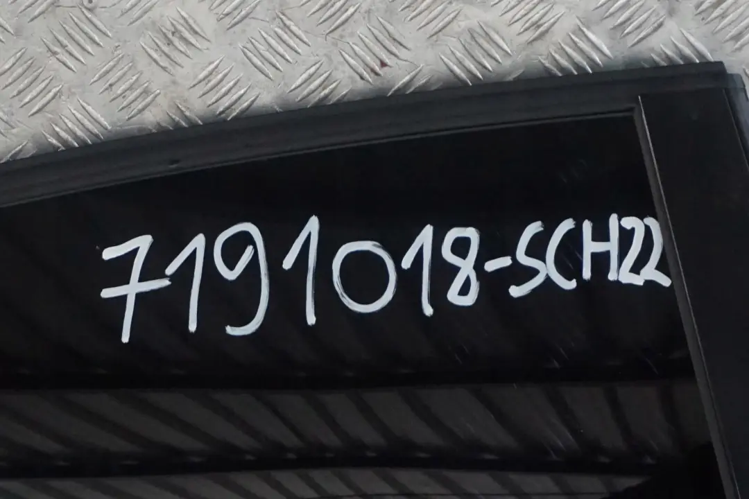 Beifahrer Tür hinten rechts Schwarz 2 für BMW 1 er 20 E87 LCI mit Teilenummer 7191018 BMW 1 er 20 E87 LCI Beifahrer Tür hinten rechts Schwarz 2 - SKU 7191018-SCH22 - Teilenummer 7191018