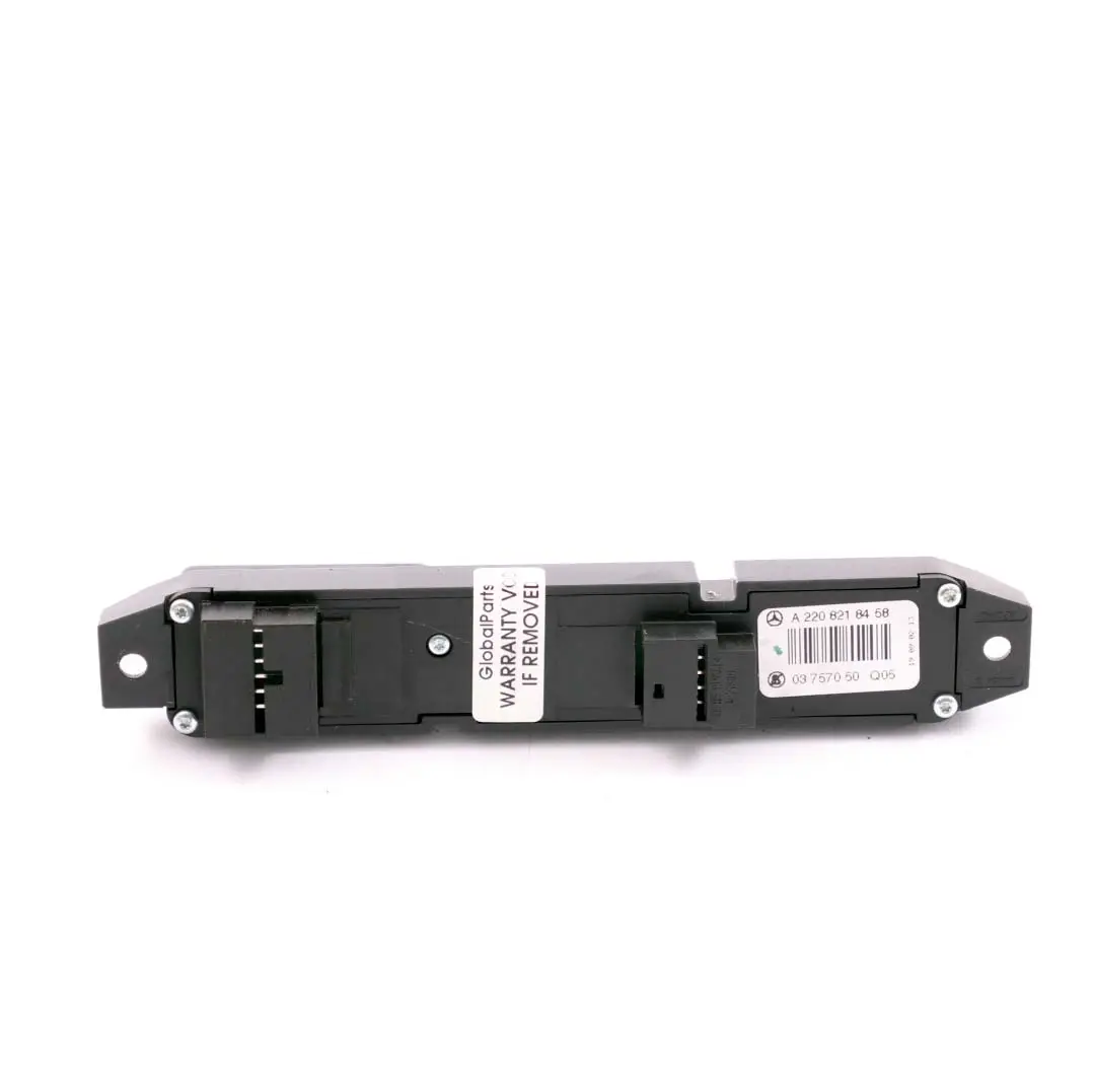 Mercedes-Benz Clase S W220 Airbag del pasajero Boton del interruptor para con número de pieza A2208218458 Mercedes-Benz Clase S W220 Airbag del pasajero Boton del interruptor - SKU A2208218458 - Número de pieza A2208218458