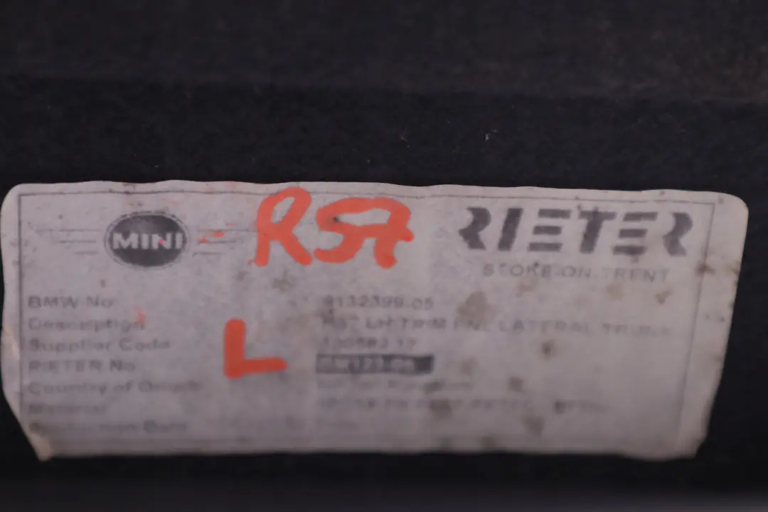 Left Trunk Trim Luggage Compartment für MINI Cooper Cabrio R57 LCi mit Teilenummer 9132399 MINI Cooper Cabrio R57 LCi Left Trunk Trim Luggage Compartment - SKU 9132399 - Teilenummer 9132399