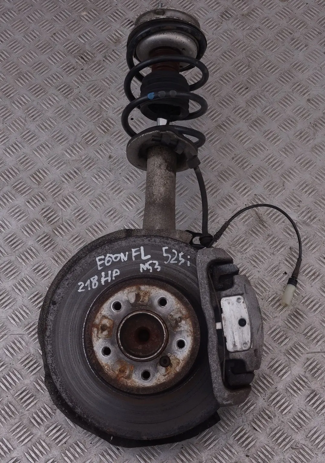 BMW 5 Series E60 LCI 525i N53 Front Left N/S Spring Strut Hub Leg Brake Caliper