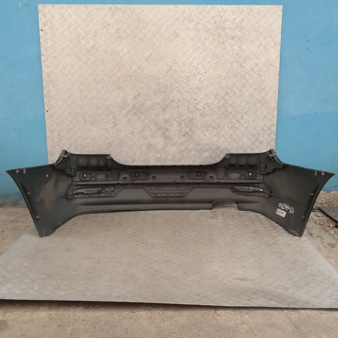 lift Zderzak tylny tył schwarz II 668 do BMW E60 LCI o numerze 422349 BMW E60 LCI lift Zderzak tylny tył schwarz II 668 - SKU 0422349-SCH - Numer Części 422349